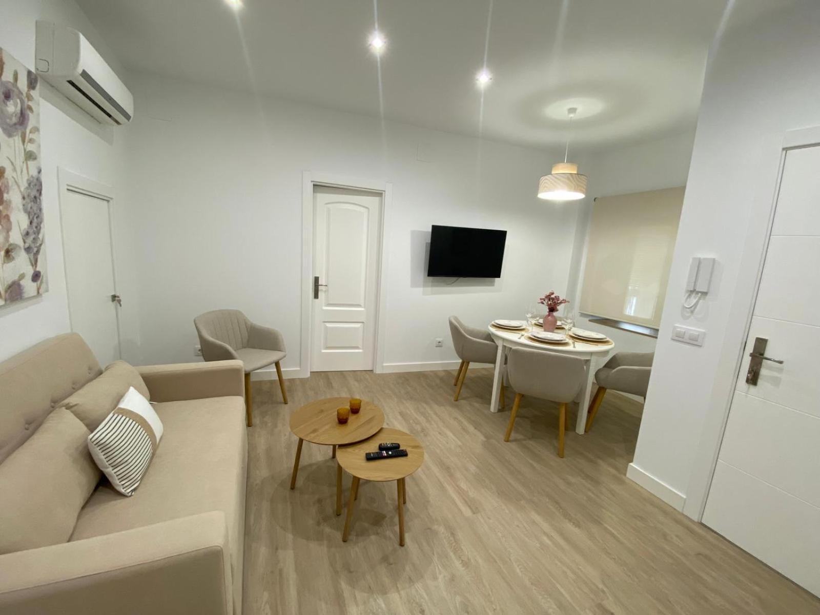 Apartamentos San Miguel Jerez De Los Caballeros Exterior foto